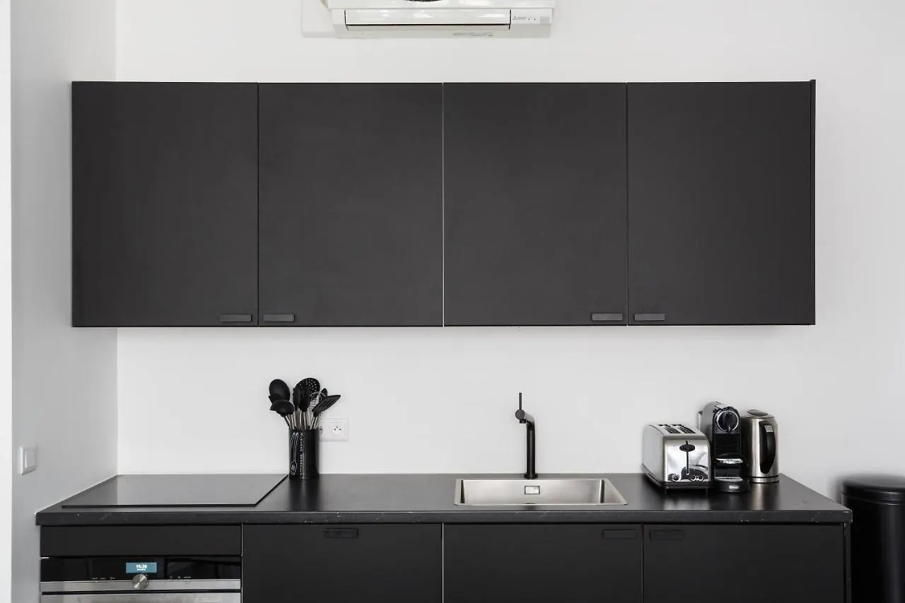 Habitat Parisien - Ponthieu Champs Elysees Apartment Paris