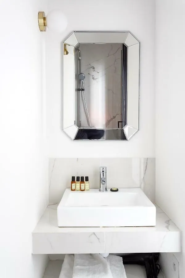 Апартаменты Habitat Parisien - Ponthieu Champs Elysees *